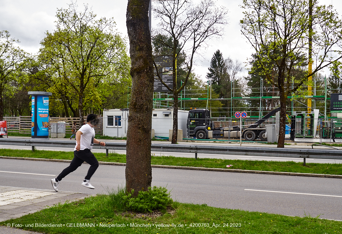 24.04.2023 - Baustelle am Haus für Kinder in der Quiddestraße in Neuperlach